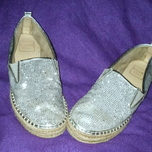 Women's Kaari Blue Riley Microsuede Flats W/ Silver Rhinestones 7.5 - Picture 1 of 6